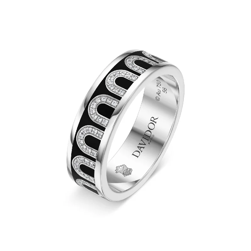 L'Arc de DAVIDOR Ring MM, 18k White Gold with Caviar Lacquered Ceramic and Arcade Diamonds