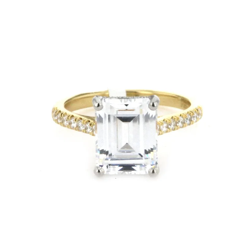 0.38 ctw Diamond Solitaire Engagement Ring