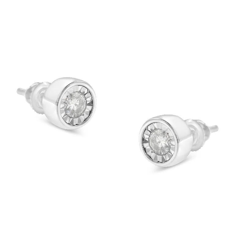 10K White Gold Diamond Floral Stud Earrings