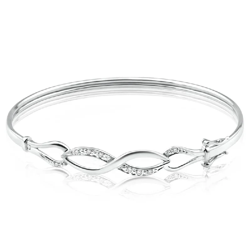 Shop High-Quality Jewelry At Jaw-Dropping Discounts 9ct Charming White Gold Diamond Bangle