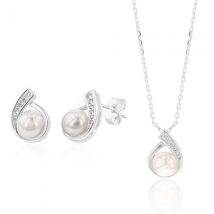 Best Jewelry Deals – Shop Premium Pieces At Great Prices Sterling Silver Boxed Freshwater Pearl and Zirconia Set on Chain